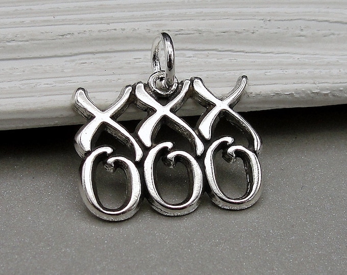 Hugs and Kisses Charm, 925 Sterling Silver XOXO Charm, Valentine's Day Necklace, Gift for Girlfriend, Girlfriend Necklace, Friendship Charm