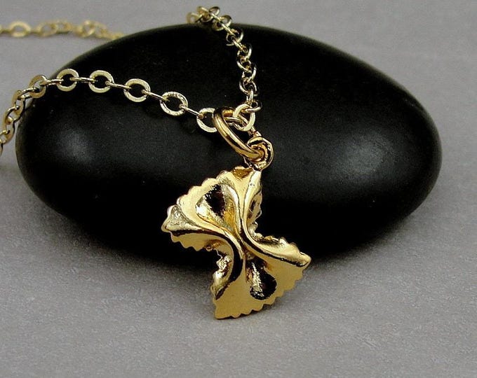 Miniature Farfalle Bowtie Pasta Necklace, Gold Bowtie Pasta Charm Necklace, Pasta Lover Necklace, Spaghetti Pasta Jewelry, Italian Food Gift