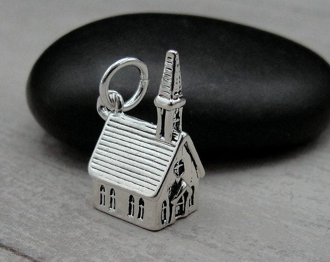 Church Charm, Silver 3D Wedding Chapel Charm for Necklace or Bracelet, Religious Charm, 3D Church Pendnat, Bible School Charm