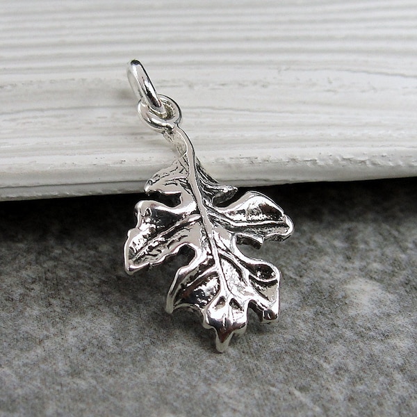 Oak Leaf Charm, 925 Sterling Silver Oak Leaf Charm, Oak Leaf Pendant, Oak Leaf Necklace, Fall Charm, Autumn Charm, Tree Charm, Nature Charm