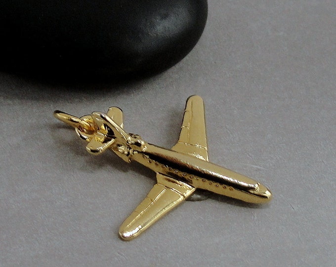 Gold Airplane Charm, Airplane Pendant, Jet Charm, Traveler Charm, Aviation Charm, Airplane Jewelry, Flight Attendant Gift