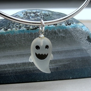 Ghost Charm, White Resin Ghost Pendant, Spooky Halloween Charm, Necklace Charm, Bracelet Charm, Halloween Charm Jewelry