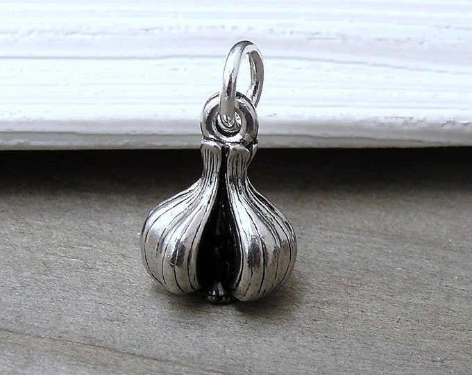 Garlic Bulb Charm - Silver 3D Garlic Clove Charm for Necklace or Bracelet - Ward off Vampires Charm - Garlic Gift - Garlic Jewelry