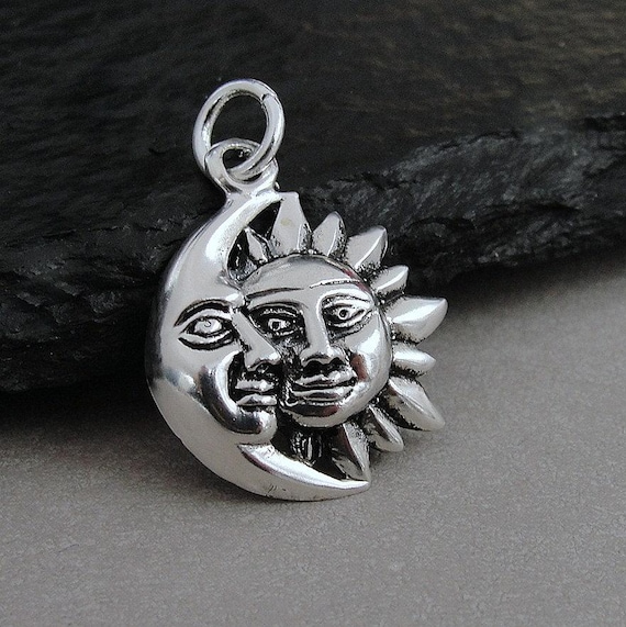 Collana Sole E Luna In Argento 925 – Ciondolo Simbolico Con Catena – Gioiello Ipoallergenico In Confezione Regalo Con Panno Lucidante