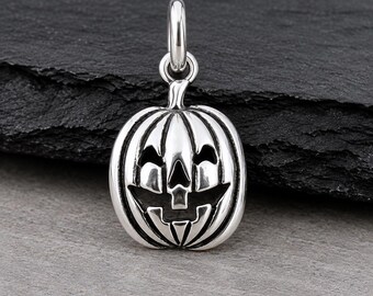 Silver Jack O' Lantern Charm, Pumpkin Charm, Jack O Lantern Pendant, Halloween Charm, Fall Charm, Autumn Charm, Jack O Lantern Jewelry