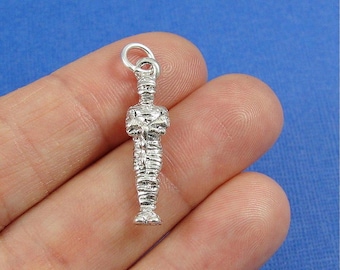 Dije de momia - Dije de momia bañado en plata para collar o pulsera