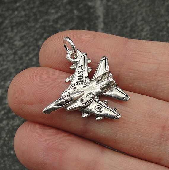 Jets Charm () Jets Charm