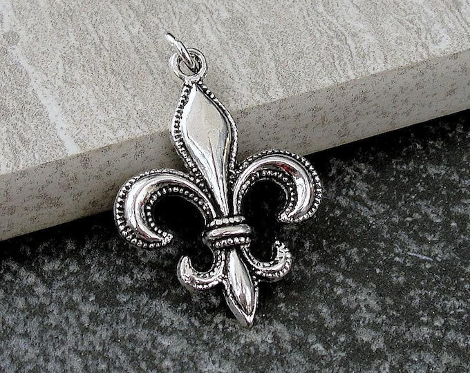 Fleur De Lis Charm, Silver Fleur de Lys Charm for Necklace or Bracelet, Mardi Gras Charm, New Orlean Charm, Fleur de Lys Jewelry