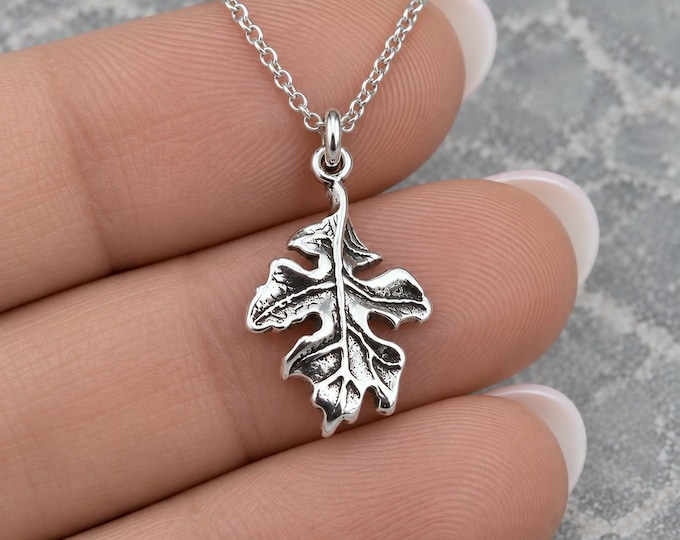 Oak Leaf Necklace, 925 Sterling Silver Oak Leaf Charm Necklace, Autumn Necklace, Fall Necklace, Autumn Charm, Fall Charm, Nature Necklace