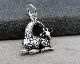 Giraffe Charm, 925 Sterling Silver Giraffe Charm for Necklace or Bracelet, Zoo Charm, Safari Charm, Giraffe Gift, Giraffe Jewelry