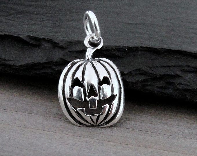Silver Jack O' Lantern Charm, Pumpkin Charm, Jack O Lantern Pendant, Halloween Charm, Fall Charm, Autumn Charm, Jack O Lantern Jewelry
