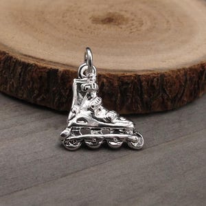 Inline Skate Charm, Silver Rollerblade Charm for Necklace or Bracelet, Inline Skates Charm, Blading Charm, Skater Charm, Roller Hockey Charm