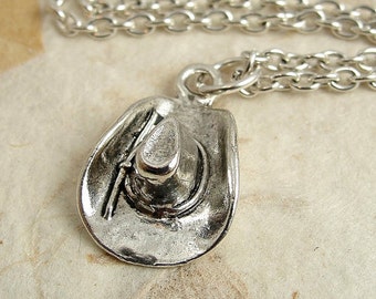 Cowboy steer head cowboy boots and cowgirl hat necklace silver plate 44cm