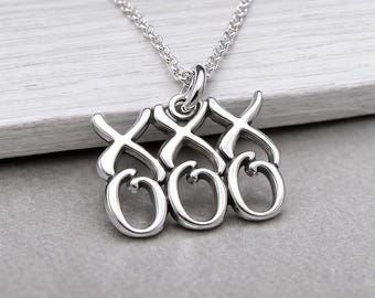 Hugs and Kisses Necklace, 925 Sterling Silver XOXO Charm, Girlfriend Gift, Girlfriend Pendant, Valentine's Day Gift, Valentine's Day Charm