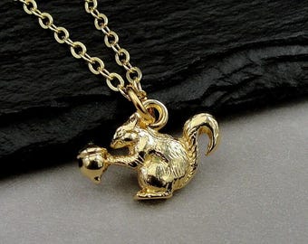 Squirrel Necklace, Gold Squirrel Charm Necklace, Gold Squirrel Pendant, Squirrel Jewelry, Nature Necklace, Squirrel Lover Gift Jewelry