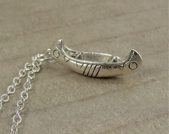 Sterling Silver Womens 1mm Box Chain 3D Paddle Boat Or Canoe Pendant Necklace Sterling Silver Womens 1mm Box Chain 3D Paddle Boat Or Canoe Pendant Necklace
