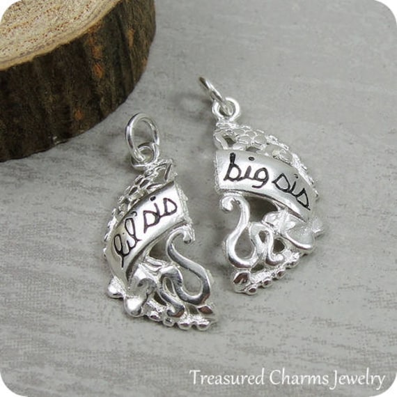 1 Big Sister Charm Antiqued Silver Family Word Pendant Script Font Finding