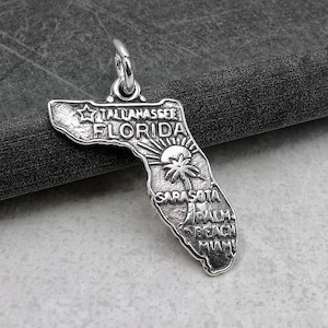 Florida US State Map Charm Pendant in 10k Yellow Gold