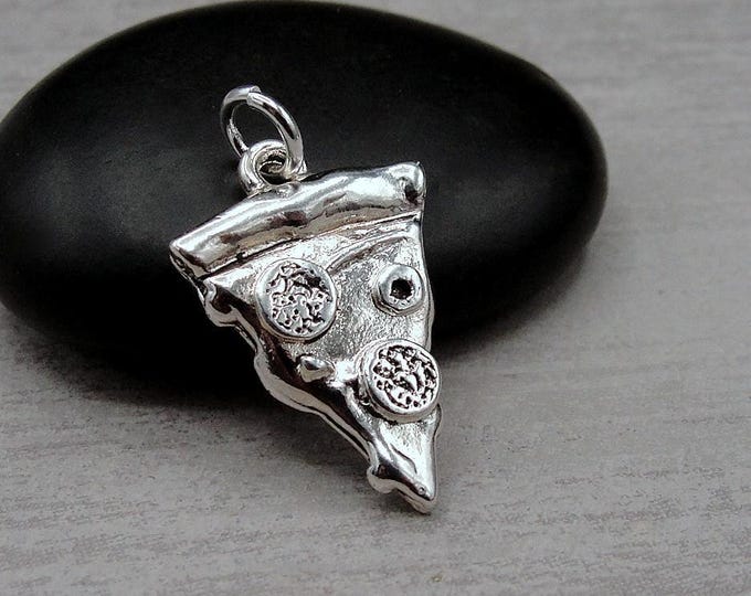 Silver Pizza Charm, Pepperoni Pizza Charm, Pepperoni Pizza Pendant, Slice of Pizza Charm, Pizza Lover Charm, Pizza Gift, Best Friends Gift