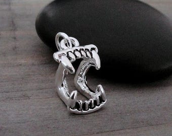 Vampire Fangs Charm, Silver 3D Vampire Teeth Charm for Necklace or Bracelet, Halloween Charm, Vampire Fangs Pendant, Vampire Teeth Pendant