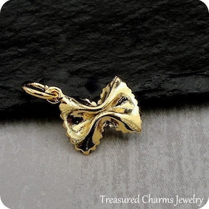 Farfalle Bowtie Pasta Charm, Tiny Gold Pasta Charm for Necklace or Bracelet, Farfalle Charm, Bowtie Pasta Charm, Pasta Lover Charm Gift