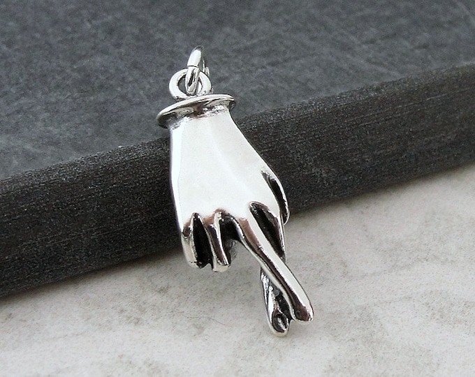 Fingers Crossed Charm, 925 Sterling Silver Keep your Fingers Crossed Charm for Necklace or Bracelet, Prayer Charm, Good Luck Charm Gift