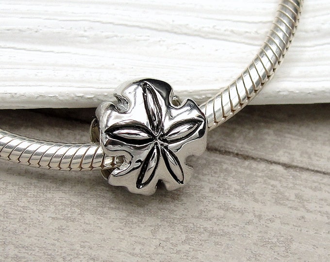 Sand Dollar European Bead Charm, Silver Sand Dollar Bead for European Bracelet, Sand Dollar Charm, Ocean Beach European Bead, Beach Jewelry