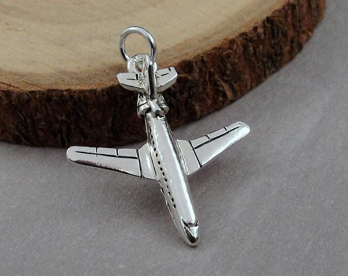 Airplane Charm, Silver 3D Airplane Pendant, Airplane Necklace Charm, Boeing 747 Charm, 3D Jet Charm, Flight Attendant Gift, Air Pilot Gift