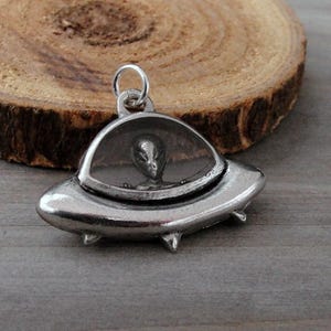 UFO Charm, Silver Spaceship with Alien Charm, Flying Saucer Charm, Spaceship Charm, UFO Pendant, Alien Pendant, Extraterrestrial Pendant