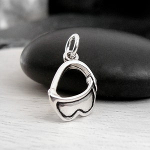 Ski Goggles Charm, 925 Sterling Silver 3D Skiing Charm for Necklace or Bracelet, Skier Charm, Skiing Gift, Skier Gift, Winter Sports Charm