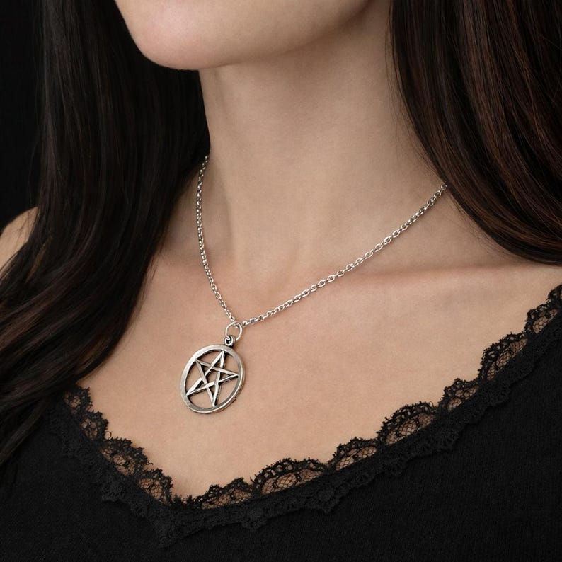 Pentagramm Halskette, Silber Pentakel Charme, Pentagramm Anhänger, Goth Wicca Pagan Schmuck Bild 3