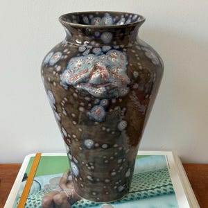 Handmade Ceramic Vase – Lips – Sol Pottery