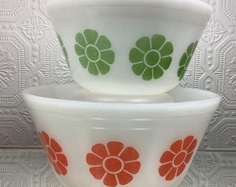 Federal  Glass Daisy Mixing Bowls, Set of 2 Orange & Green Daisy Pattern Vintage Federal Glass  USA, Retro Kitchen