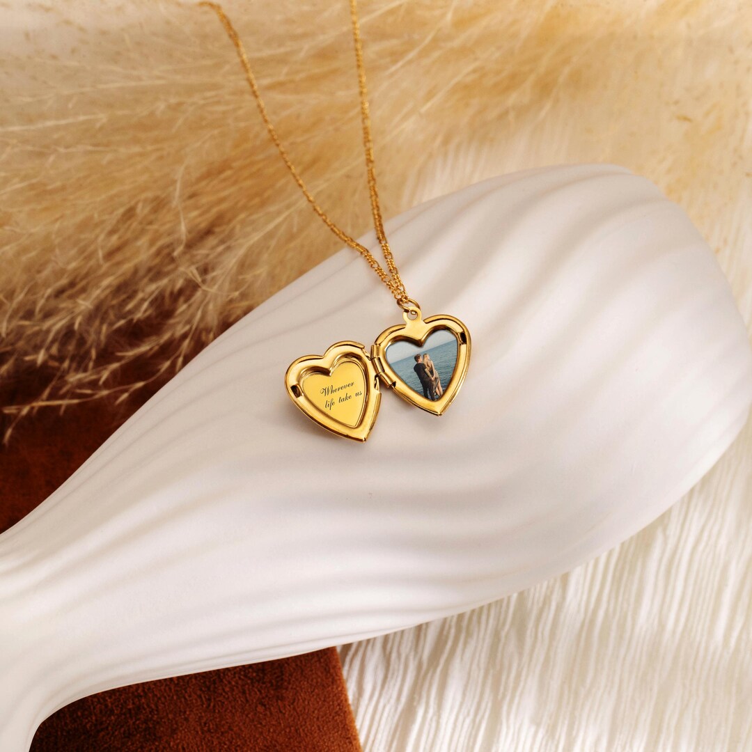 Customized Heart Locket With Photo, Engraved Name Locket Necklace ...