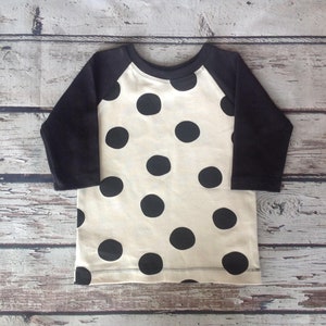 Organic Cotton Polka Dot Raglan Shirt for Toddler Girls - Eco-Friendly Kids Clothing