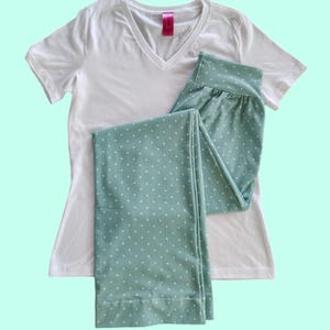 Organic Cotton Sleepwear Set: Cozy Loungewear for Women, Sustainable Pajamas, Ideal Mother's Day Gift image 2