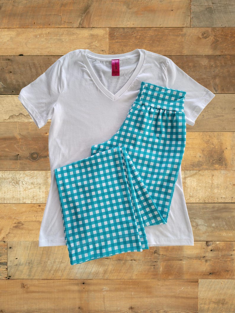 Organic Cotton Sleepwear Set: Cozy Loungewear for Women, Sustainable Pajamas, Ideal Mother's Day Gift image 5