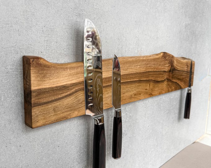 Walnut Magnetic Knife Display – Elegant Wooden Holder for Kitchen Storage and Wall Decor