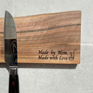 Wooden magnetic knife holder, Wall mounted magnetic knife rack, magnetic knife strip, magnetic knife block, gift for mom, home improvement