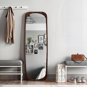 Always excellent full length mirror specially designed for bathrooms.
Aesthetic and modern wall mirror brings timeless elegance to your decoration.