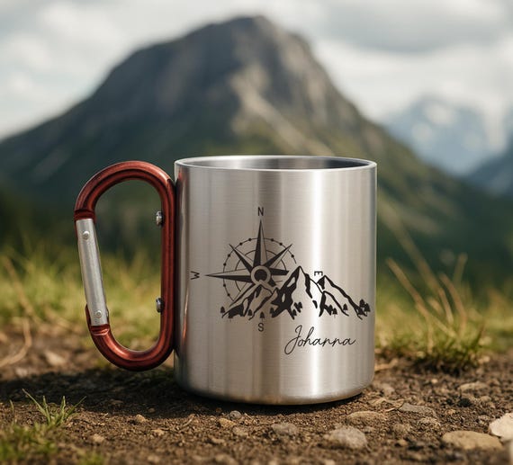 Edelstahl Tasse mit Gravur & Karabiner – Personalisierte Campingtasse für Abenteuer und Naturfreunde.Geschenkidee für Männer und Frauen.