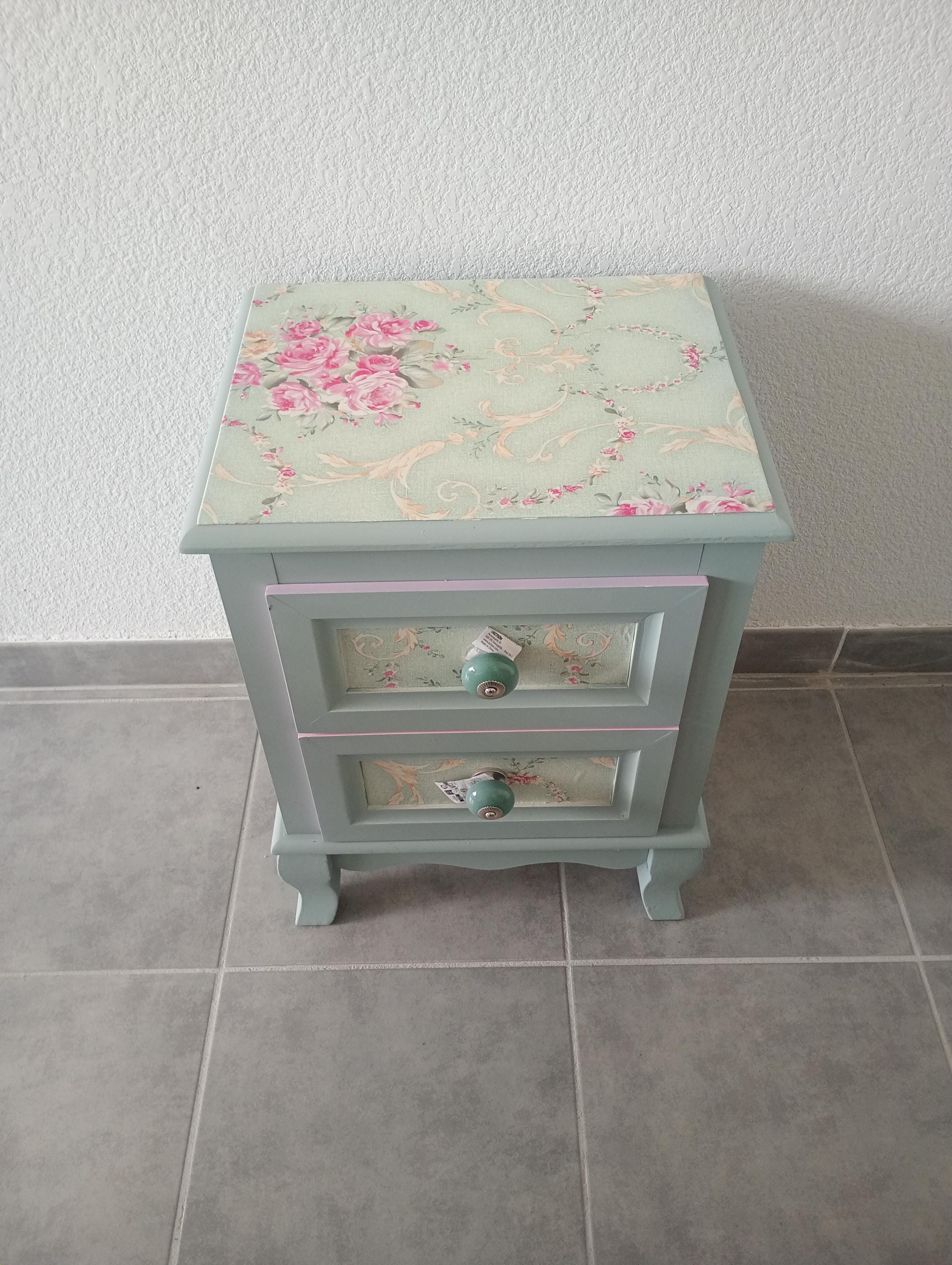 Pretty romantic boho chic bedside table