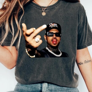 Chris Brown Vintage Middle Finger Vintage Unisex Shirt, Concert 2025 Shirt, Chris Brown Breezy Bowl XX Graphic Tee, Music Y2k TShirt
