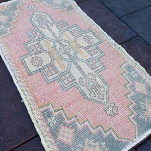 2 x 3 paillasson turc, petit paillasson ancien bohème, petit tapis vintage tapis de bain, paillasson pastel Oushak, tapis primitif 1,9 x 3,2 pi