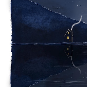 K&ouml;nnte beinhalten: Ein dunkelblaues Aquarellbild eines kleinen Hauses mit einem beleuchteten Fenster, vor dem Hintergrund einer dunkelblauen Bergkette und einem sternenklaren Himmel. Das Haus spiegelt sich im stillen Wasser eines Sees.