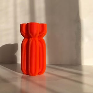 Modern Caribe Vase – 3D Printed Ribbed Sculptural Vase – Bold Minimalist Home Decor – 10 Colors – Custom Sizes Available
