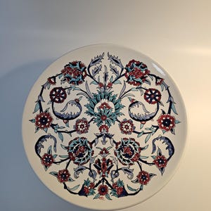 Hand-Painted Turkish Ceramic Plate – Iznik Floral Wall Art, Decorative Ottoman Style Tile Plate, Traditional Anatolian HomeDecor-TurkishÇİNİ