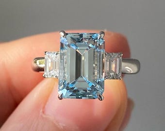 Aquamarin Smaragdschliff drei Stein Ring | Baguette Diamant Verlobungsring