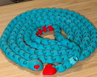 XL Flexi snake with heart eyes