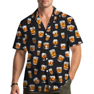 Rolig cocktail Hawaii-skjorta för män och kvinnor, färgglad alkoholdryckmönster Aloha-skjorta med knappar, Margarita Whiskey Vodka Öl Partyskjorta